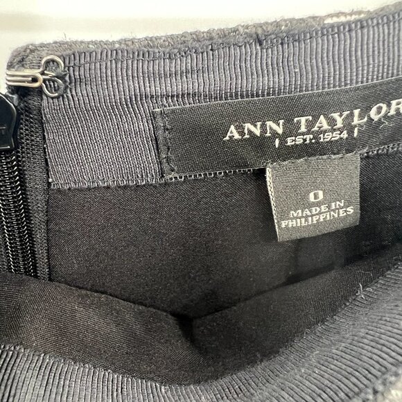 Ann Taylor Skirt size 0 - Picture 3 of 4